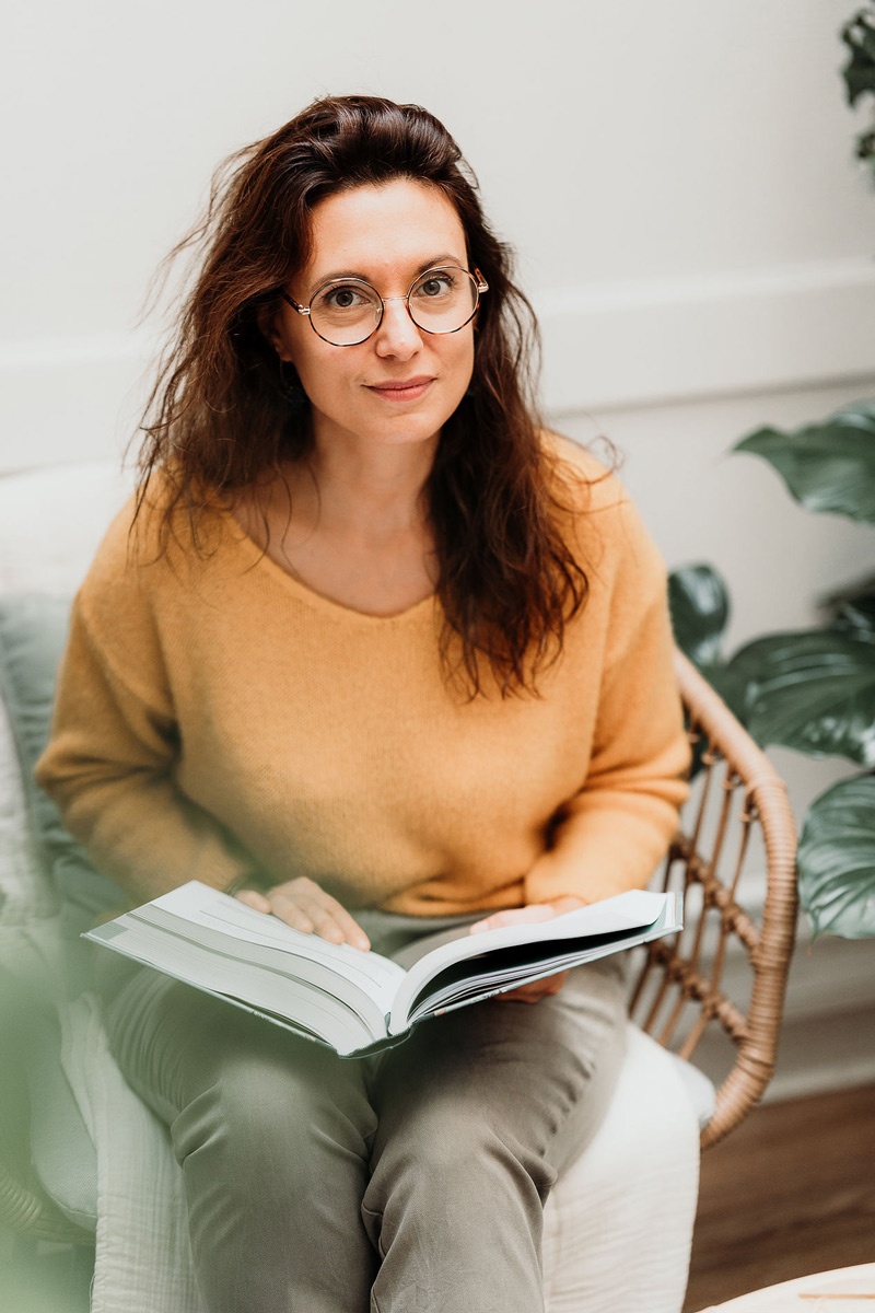 PortraitsSophieCarolineDef_19102022-293 Réduire le stress, aller mieux, trouver l'équilibre, se soigner au naturel avec la naturopathie par Sophie-Caroline Chancel à Paris